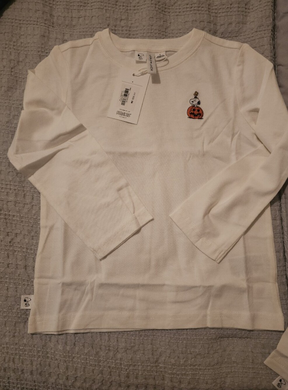 Janie and Jack Cream Long-Sleeve Tee with Pumpkin Snoopy Patch